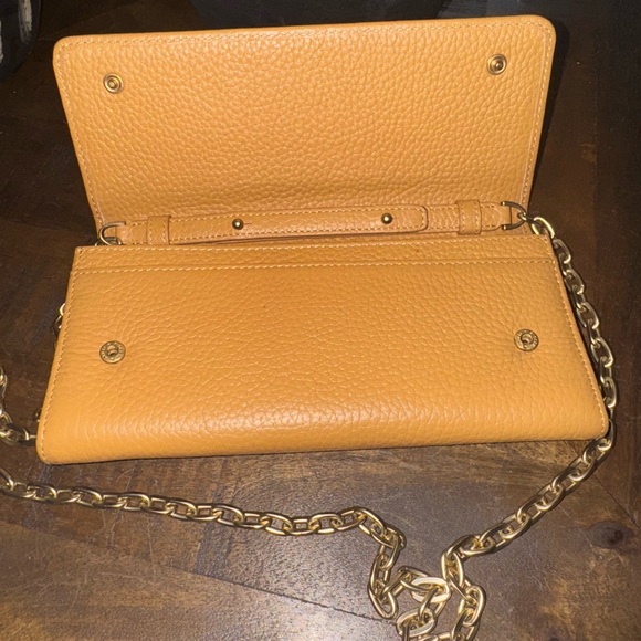EUC VALENTINO BY MARIO VALENTINO Juniper Dollaro Leather Chain Wallet